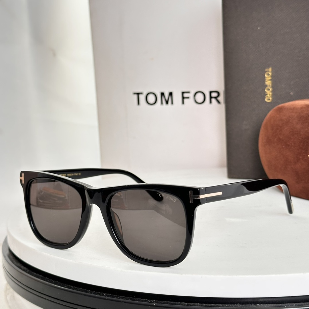 Other TOM FORDModelFT033656