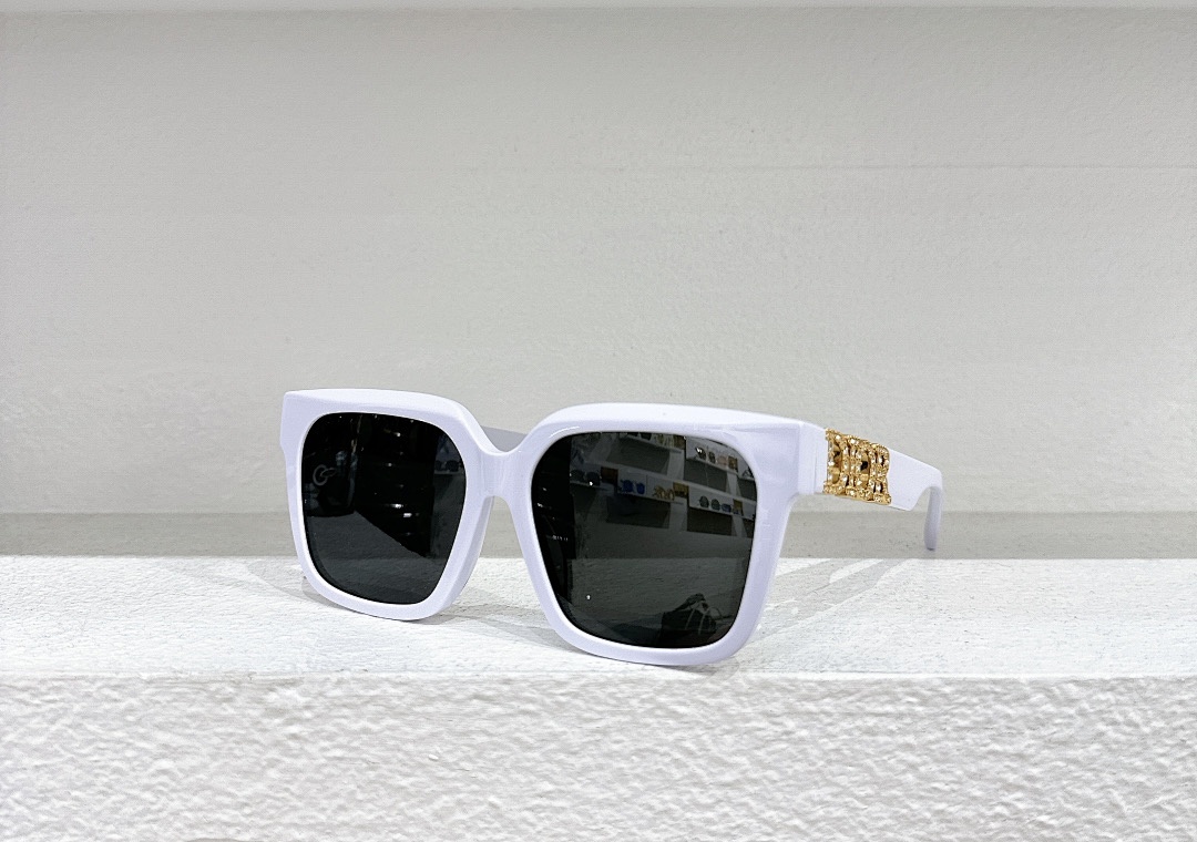 Other DIORMODEL:CD 8603SIZE:55 18-145_