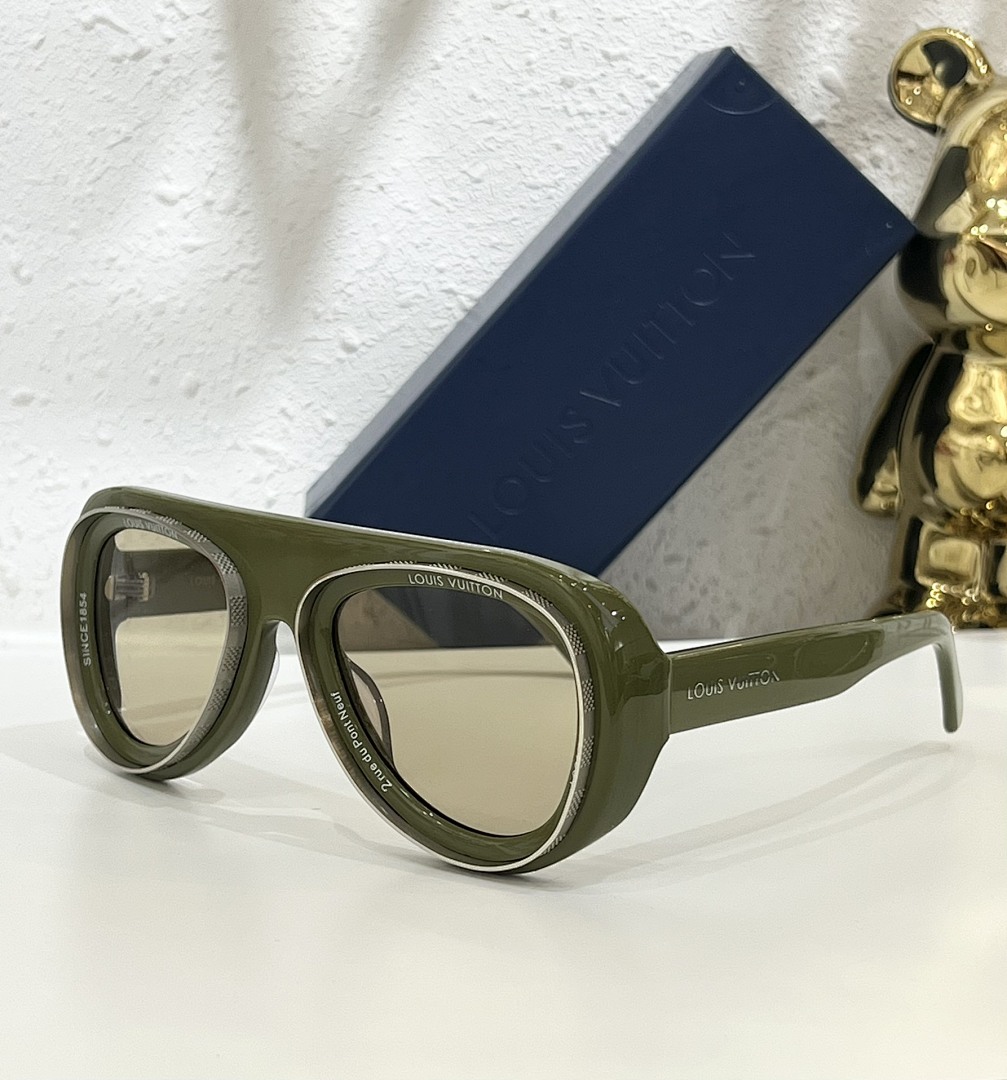 LOUIS VUITTONMODEL:Z2445USIZE:52, photo 1