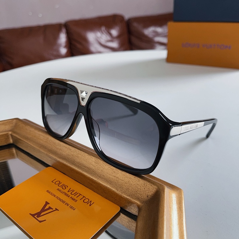 LOUIS VUITTONModelZ0105E SIZE:62 8, photo 1