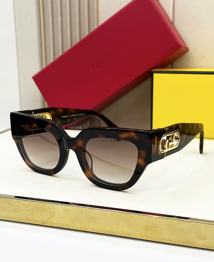Fendi MODEL FD50016USIZE:50, photo 1