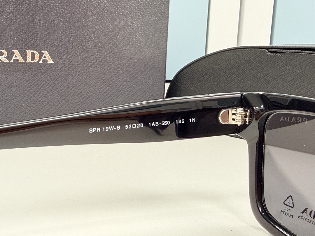 Prada SPR19W-S 52-20-145 Triple - Image 4