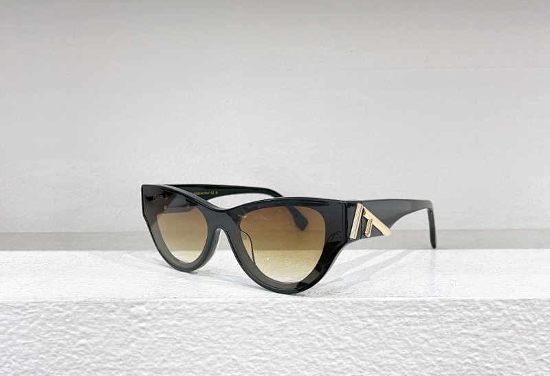 Fendi MODEL:FE40135ISIZE:140, photo 1