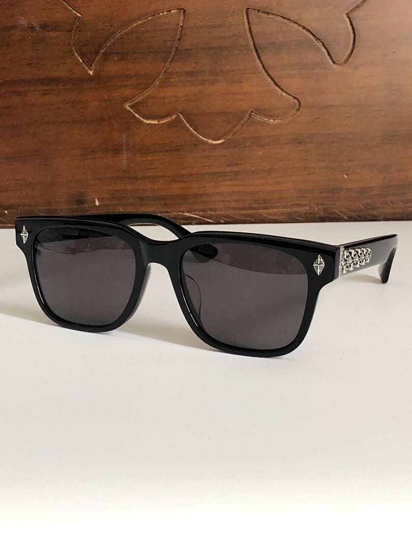 Chanel CHROME HEARTSGIVENHED, photo 1