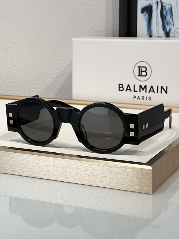 Other BalmainMod:OLOVIER LTDSize:42, photo 1