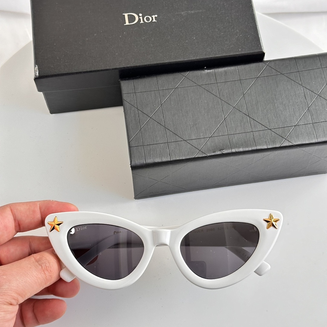 Other DIORMODEL:DSGTA15UCRSIZE:52