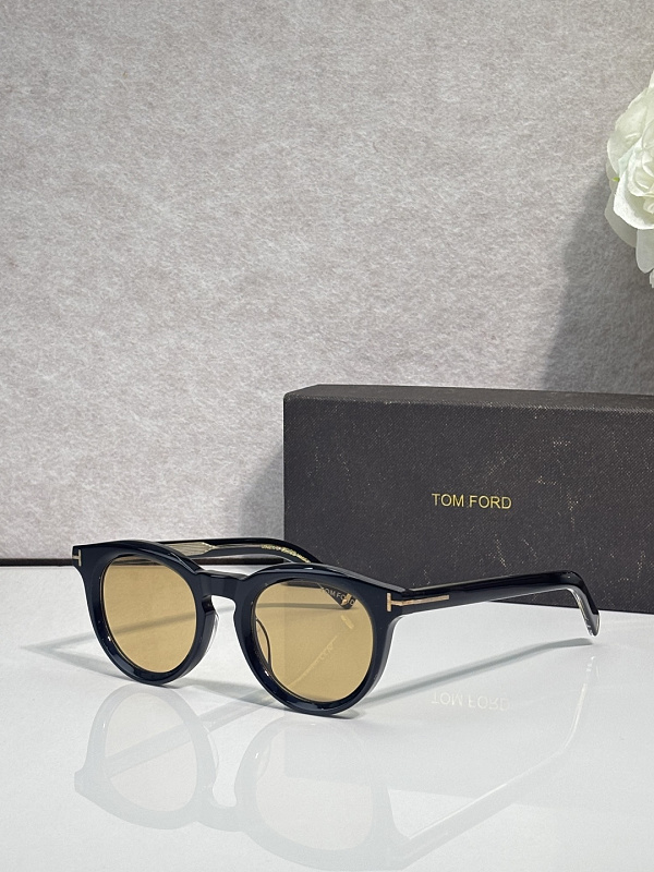 TOM FORDMODEL:FT 1325SIZE:47, photo 1