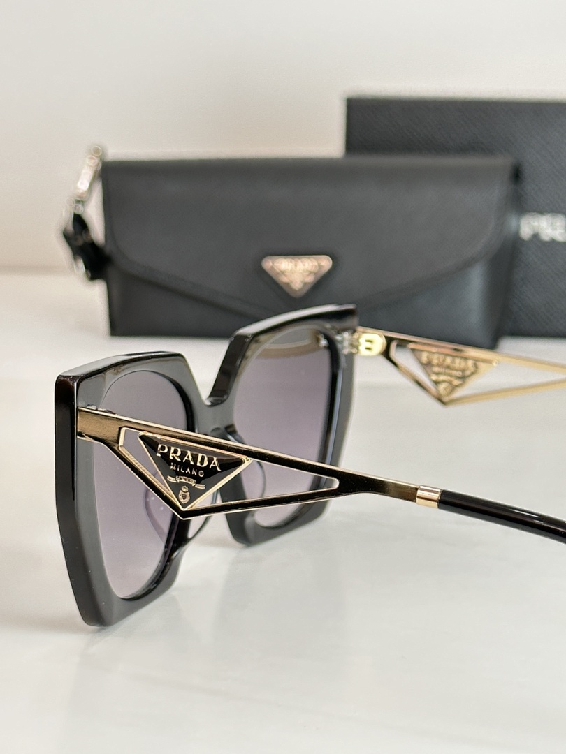 Prada ModelSPR 89WSIZE:56 - Image 5