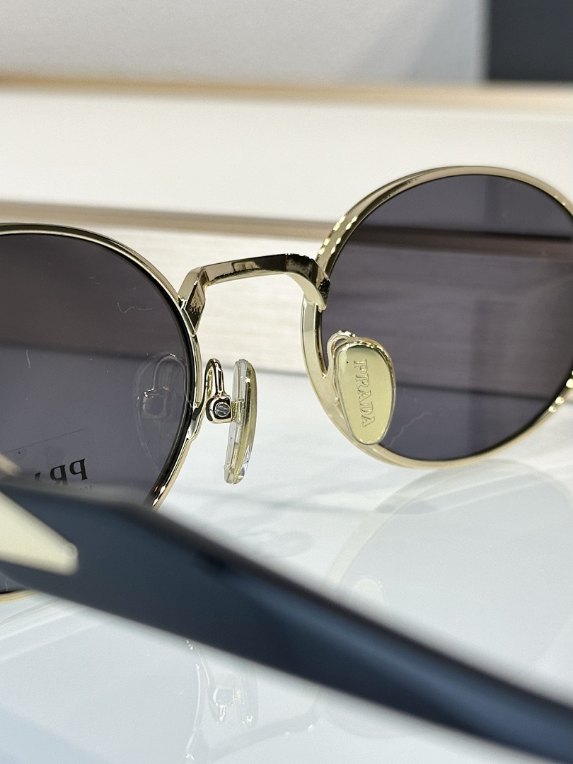 Prada SPR65ZSize55 - Image 3