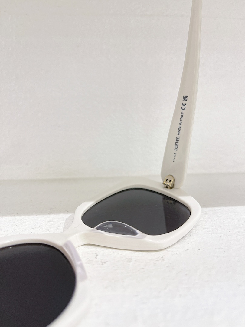 Other LOEWEMODEL:LW40133ISIZE:55 16-140_414 - Image 2