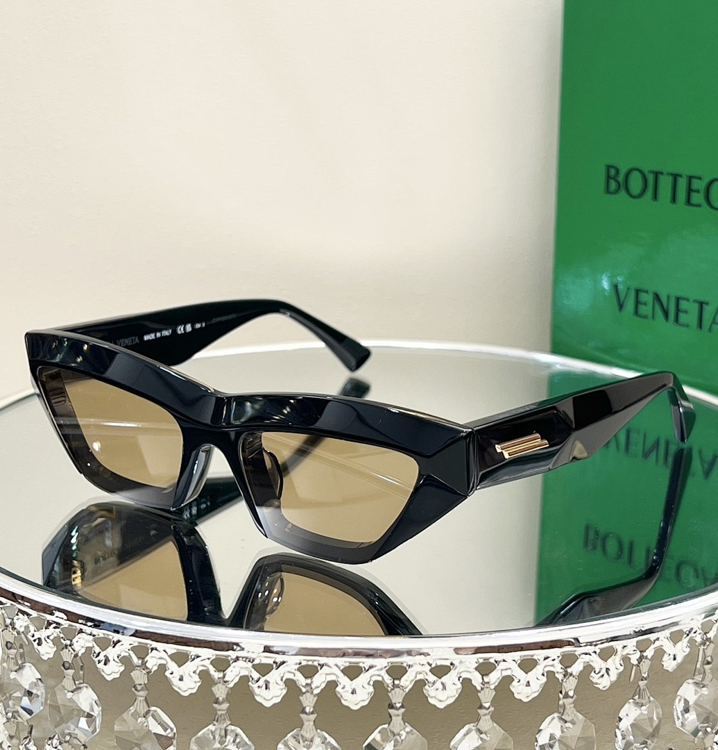 BOTTEGA VENETAMODEL:BV1219S Size53, photo 1