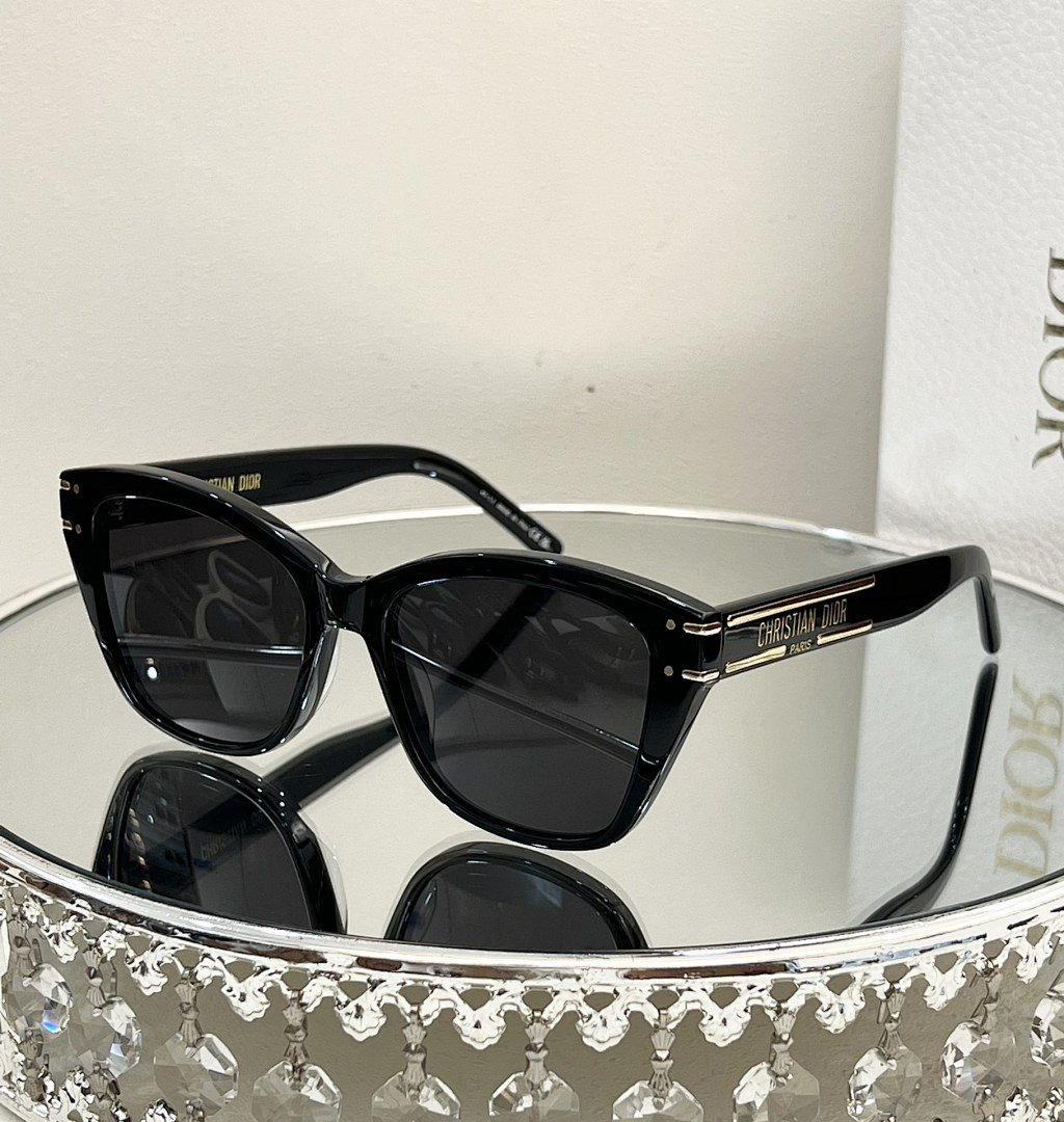 Other DIORMODEL:DioSignatureo B3ISIZE:54