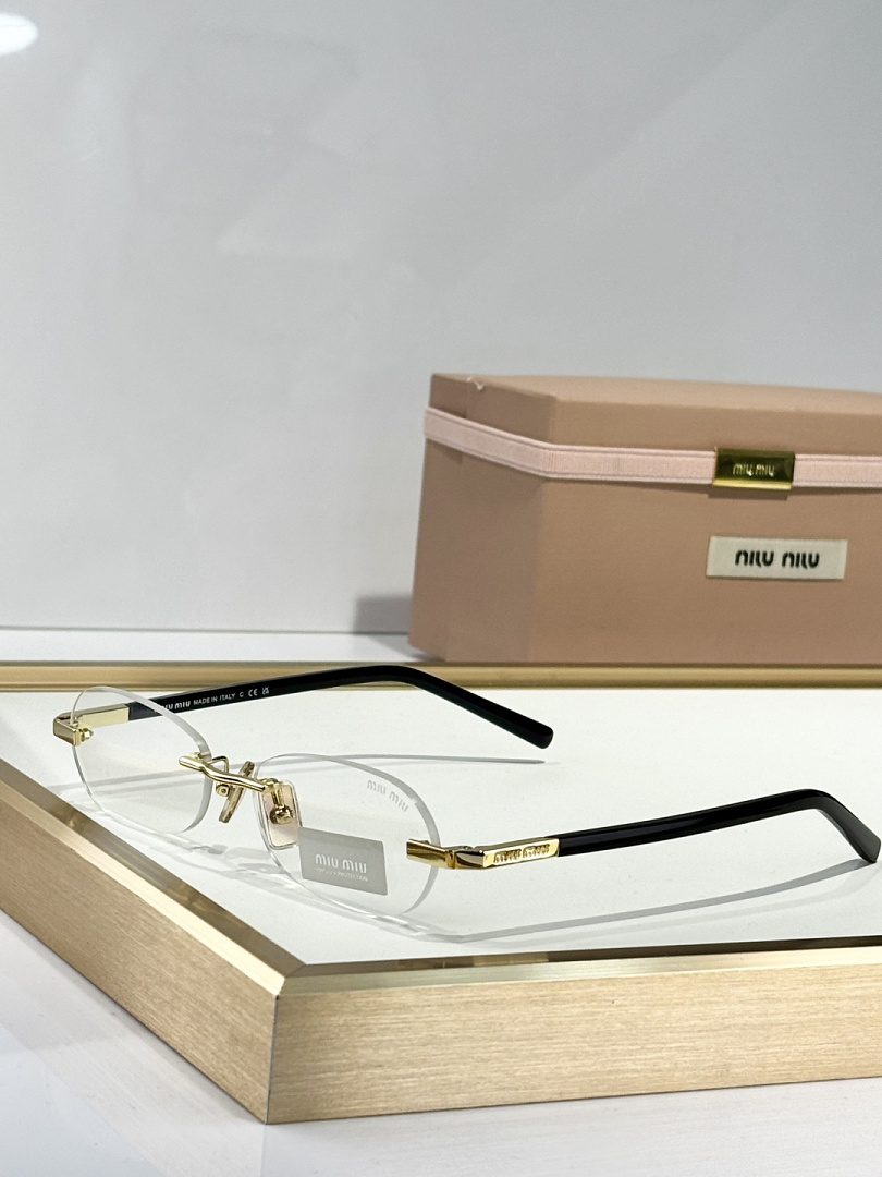 Miu Miu Mod: - Image 4