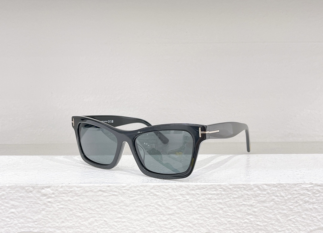 Other TOM FORDMODEL:TF 1085SIZE:54 17-140_
