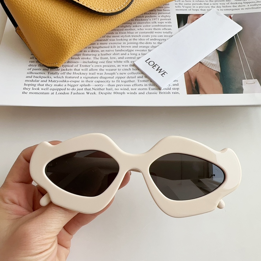 Other LOEWE Model:LW 40109U Size:52