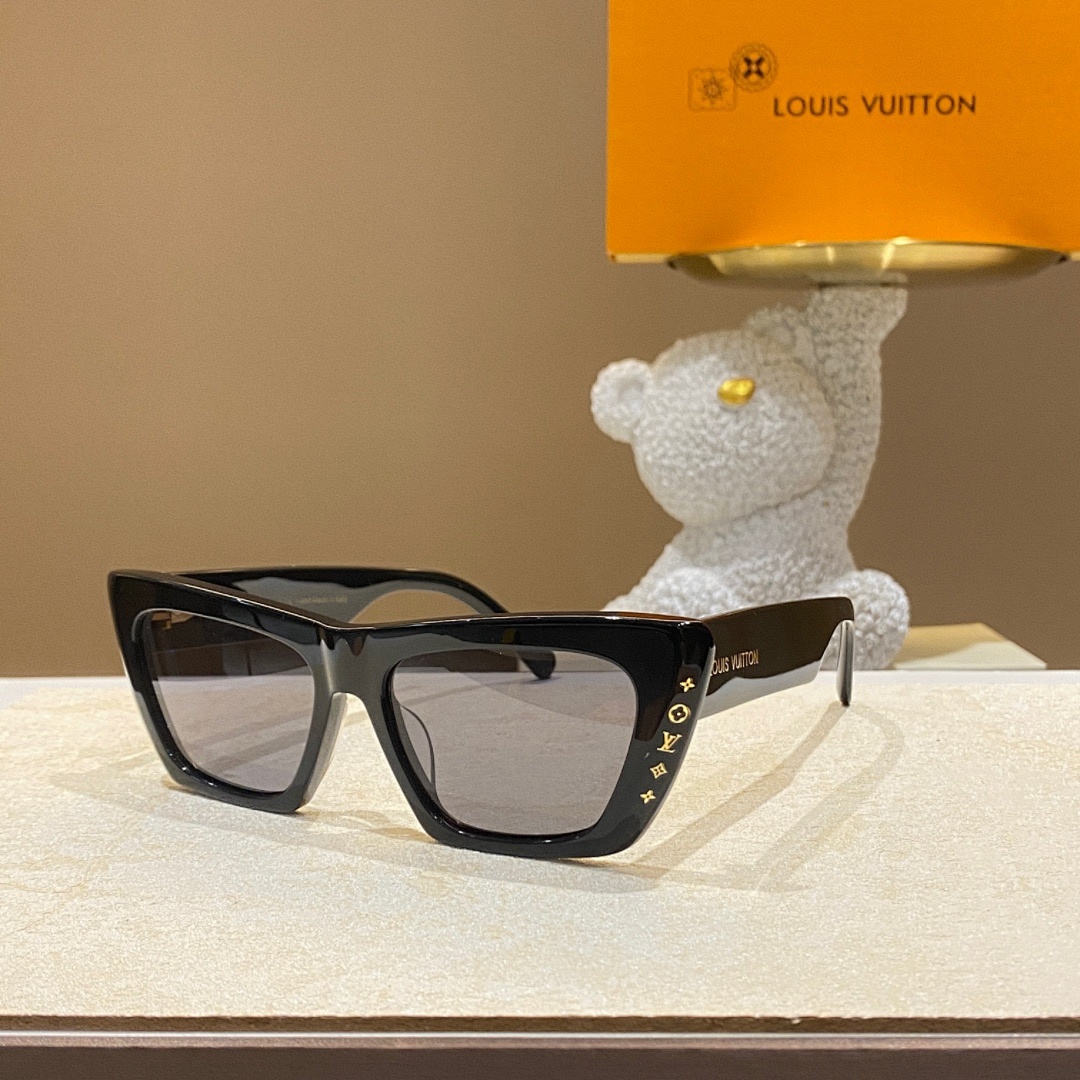 Other LOUIS VUITTON MODEL:Z2424W SIZE:53