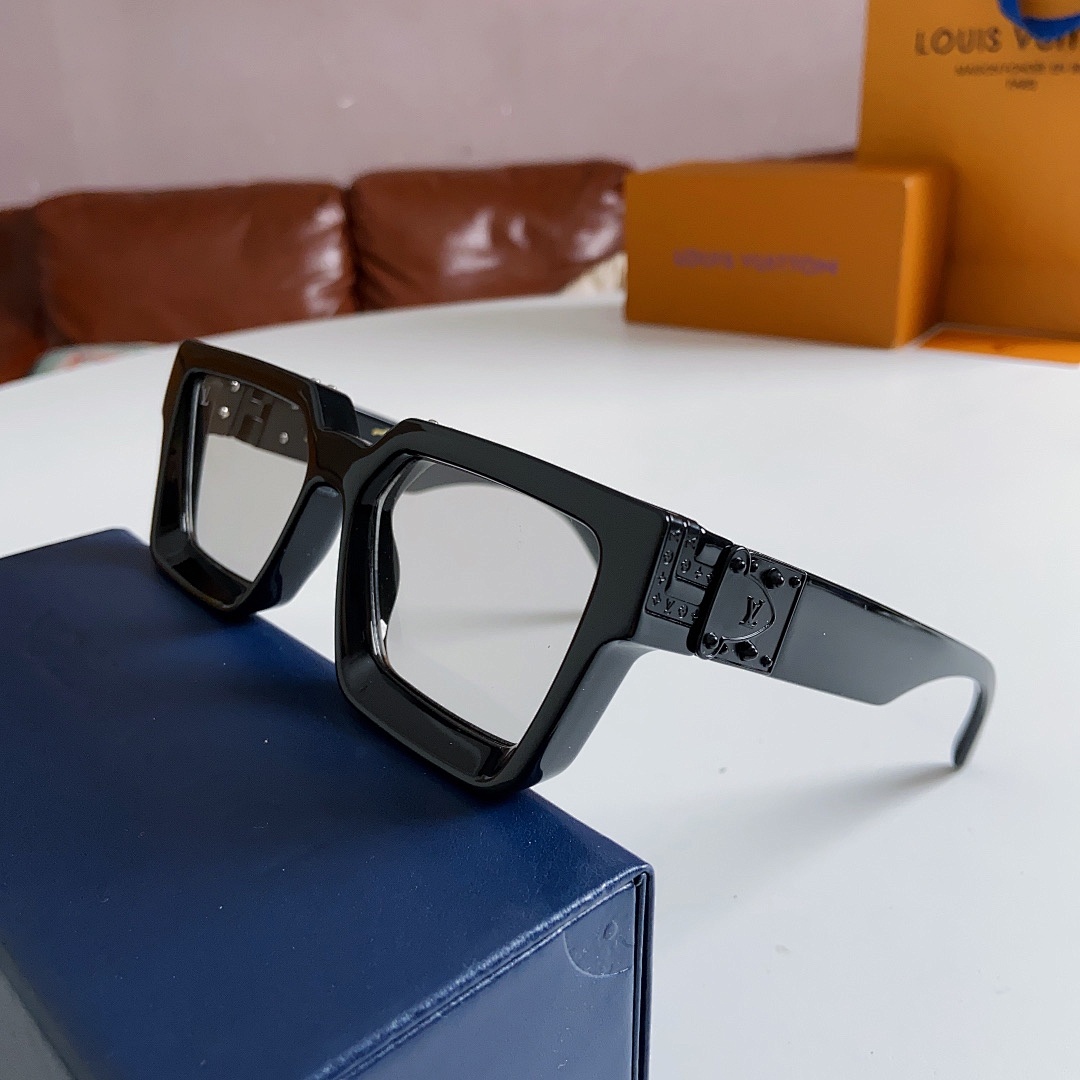 Other LOUIS VUITTONMODEL:M96006WNSIZE:56 17_ - Image 2