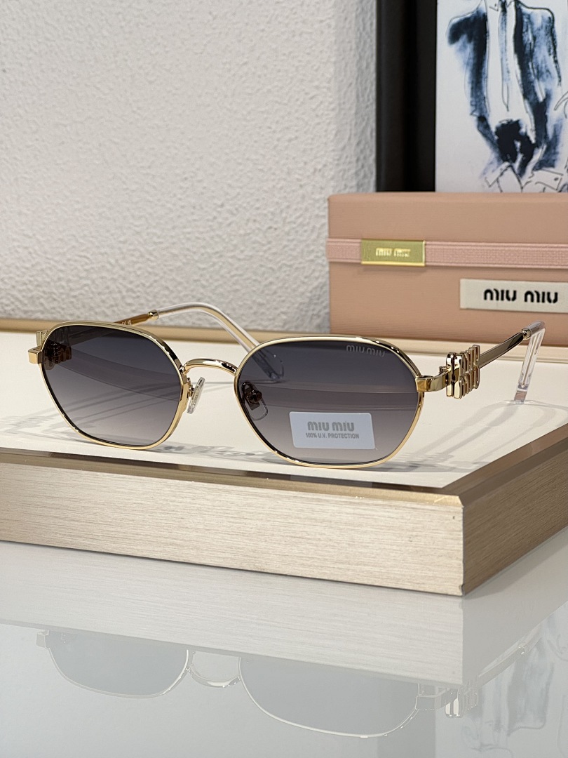 Miu Miu MiuMiUMod:SMU 57ZSSize:56