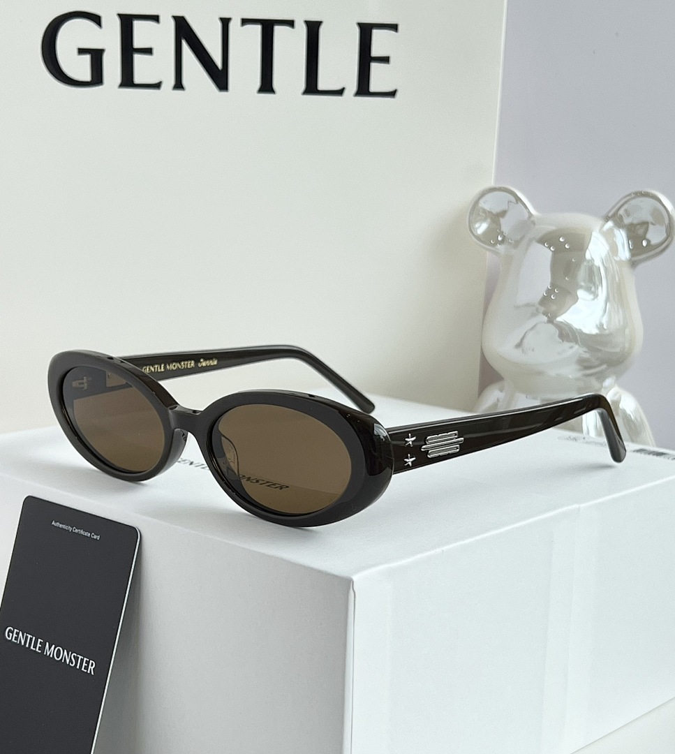 GENTLE MONSTERMODELHUSHSIZE53, photo 1