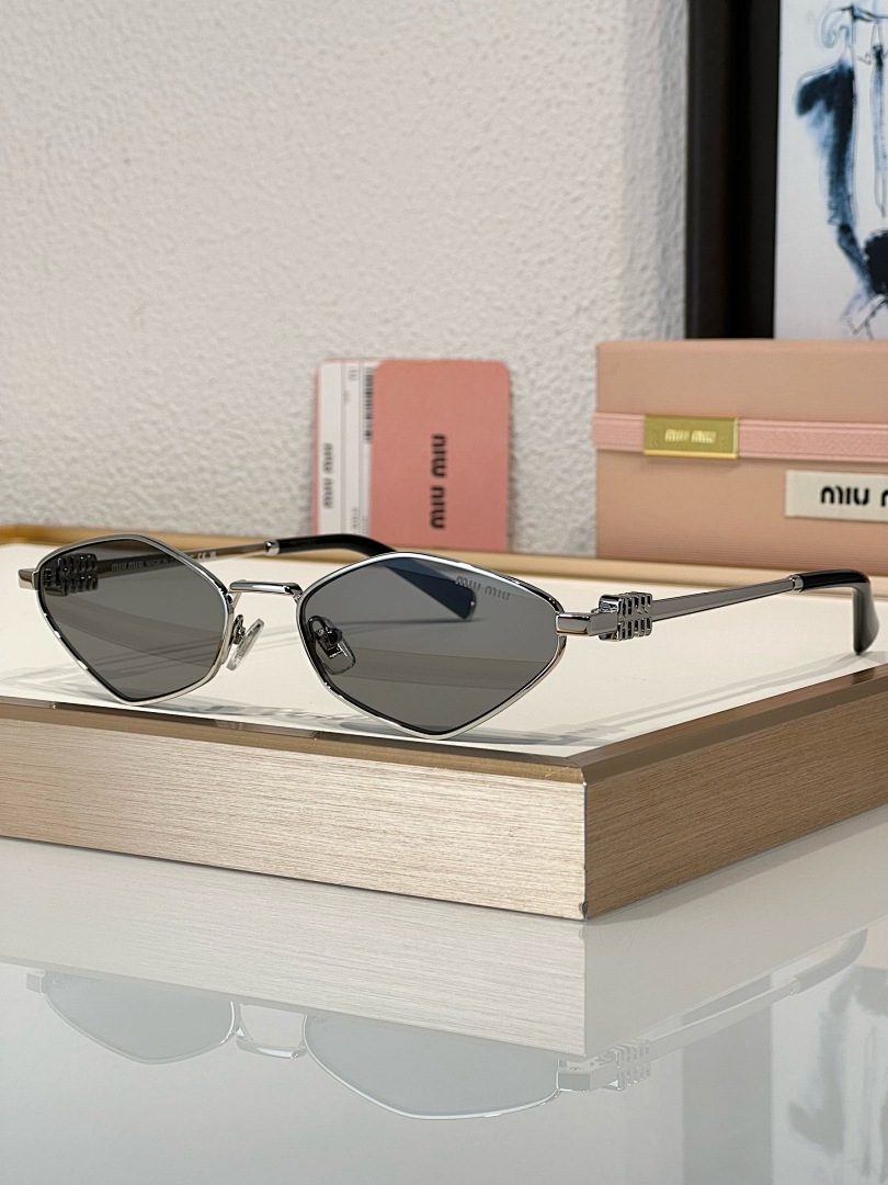 Miu Miu MiuMiUMod:SMU 56ZSize:56 - Image 9