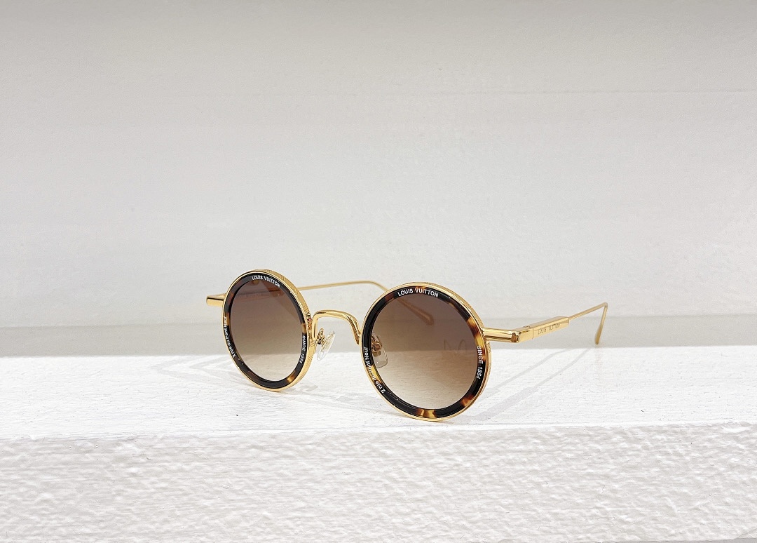 Other LOUIS VUITTON MODEL:Z2223U SIZE:44