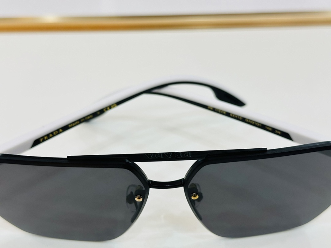 Prada PRADPR173VS Size:63 - Image 3