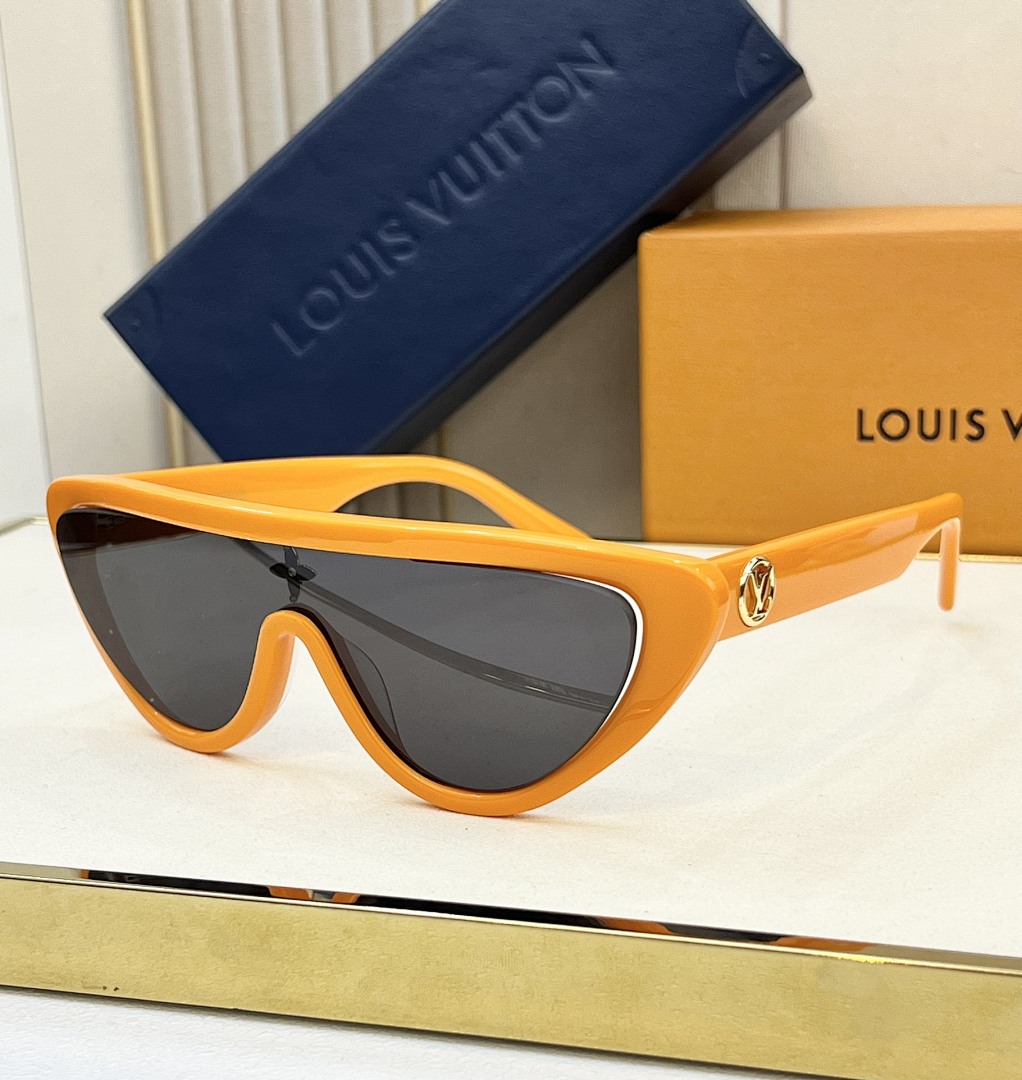 Other LOUIS VUITTONMODEL:Z2176U Z2179U Z2189U Z2218U Z2219USIZE:123 0-145
