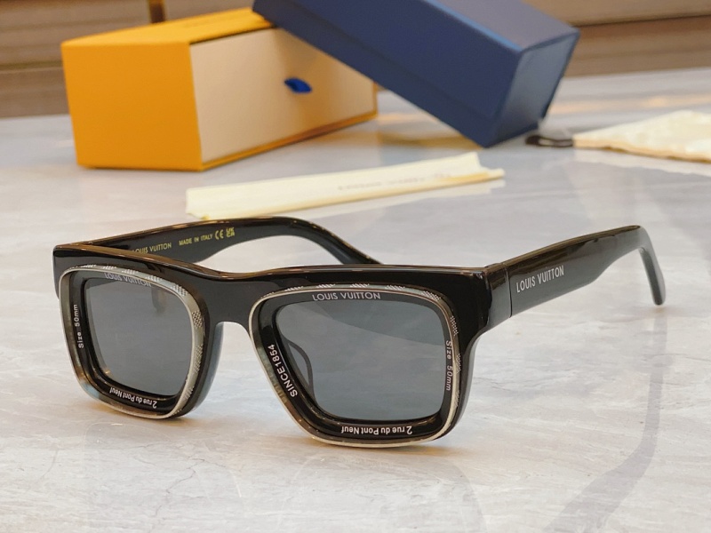 LOUIS VUITTONMODEL:Z2442U,SIZE:50, photo 1