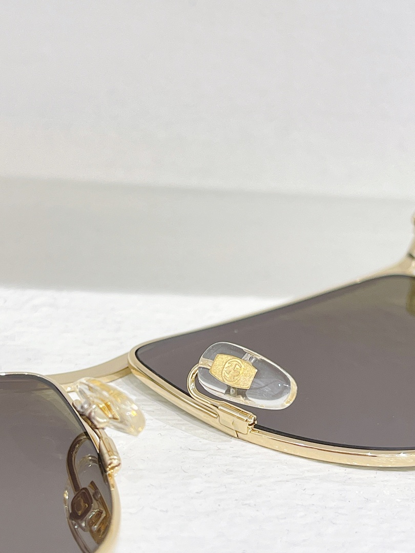Other GUCCI MODELGG0821S SIZE62 - Image 4