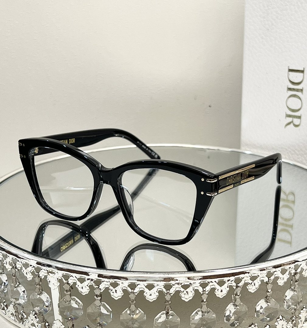 Other DIORMODEL:DioSignatureo B3ISIZE:54 17-145_