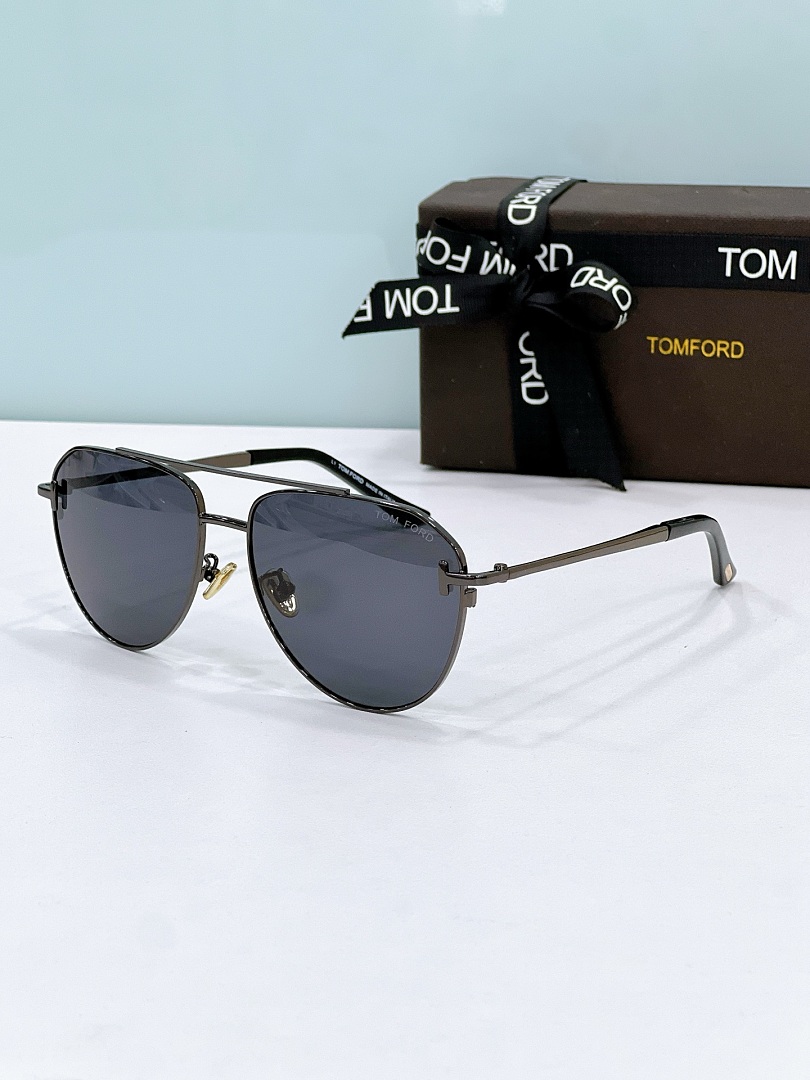Other TOM FORDModelFT1290.58 - Image 5