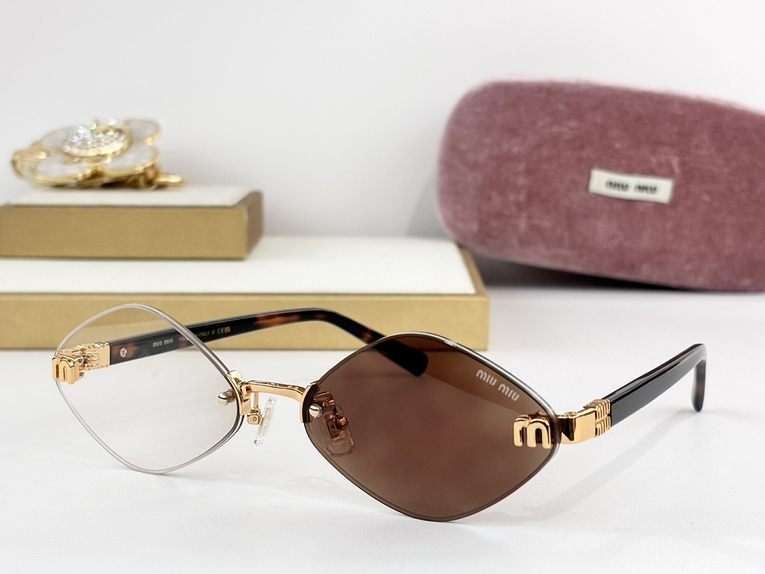 Miu Miu MODEL:MU 163AVSIZE:61