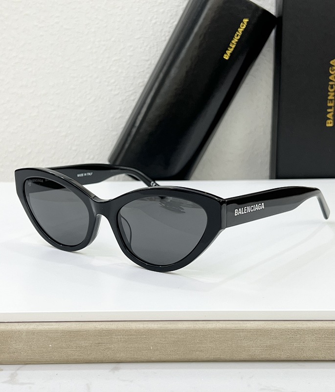 Balenciaga MODEL:BB0306SSIZE:57, photo 1