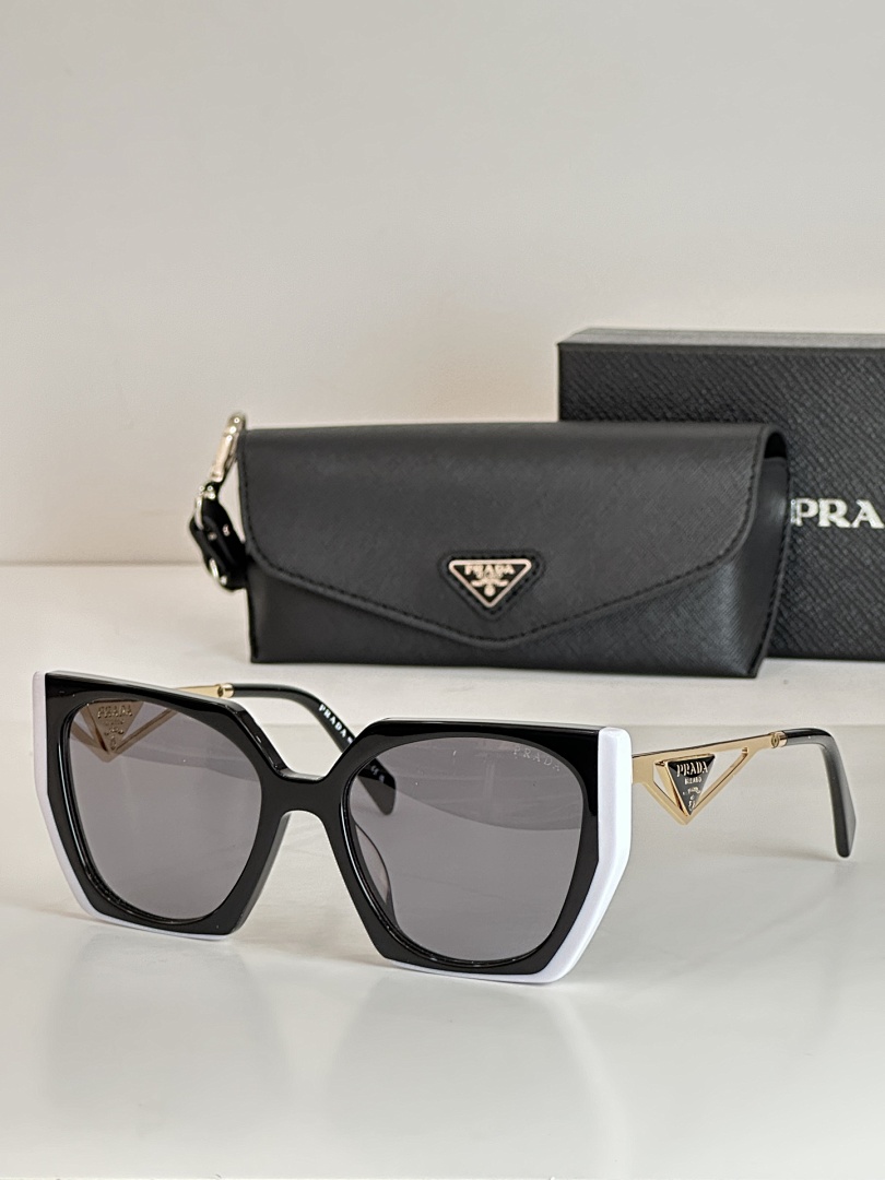 Prada ModelSPR 89WSIZE:56 - Image 9