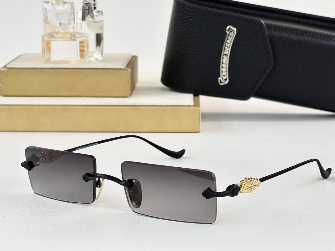Chanel Chrome HeartsMod:HELLZ BELLZSize:54, photo 1