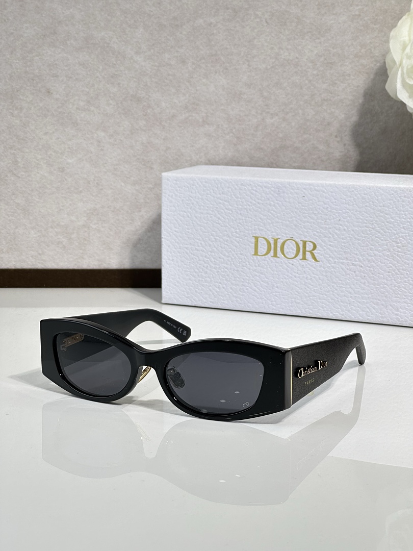 Other DIORMOD:DiorOmbre S1FSize:55 19