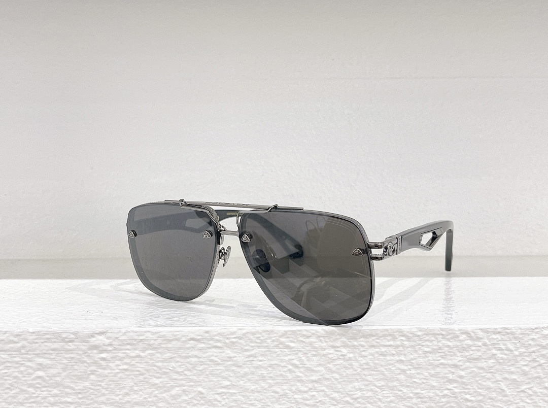 Chanel MAYBACHMODEL THE KING IISIZE:63 12-145_681, photo 1
