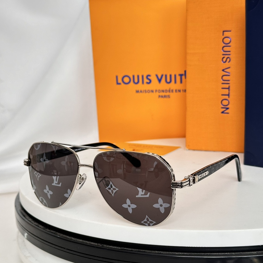Other LOUIS VUITTON MODEL:Z1229 SIZE:61