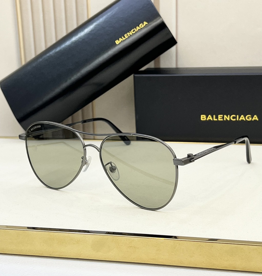 Balenciaga MODEL:BB167SSIZE:62 15-145_636, photo 1