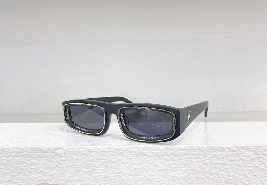 Other LOUIS VUITTONMODEL:Z2388ESIZE:54 22-145_211