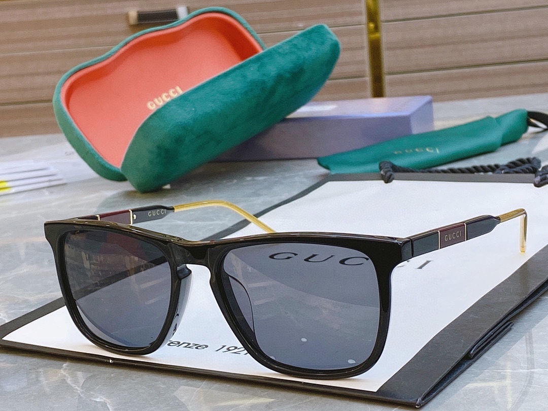 Other GUCCI GG0843S Size55