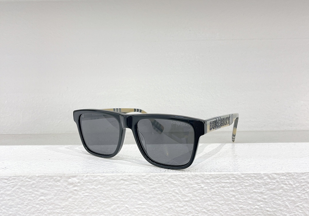 Other BURBERRYMODEL:BE 4402USIZE:56