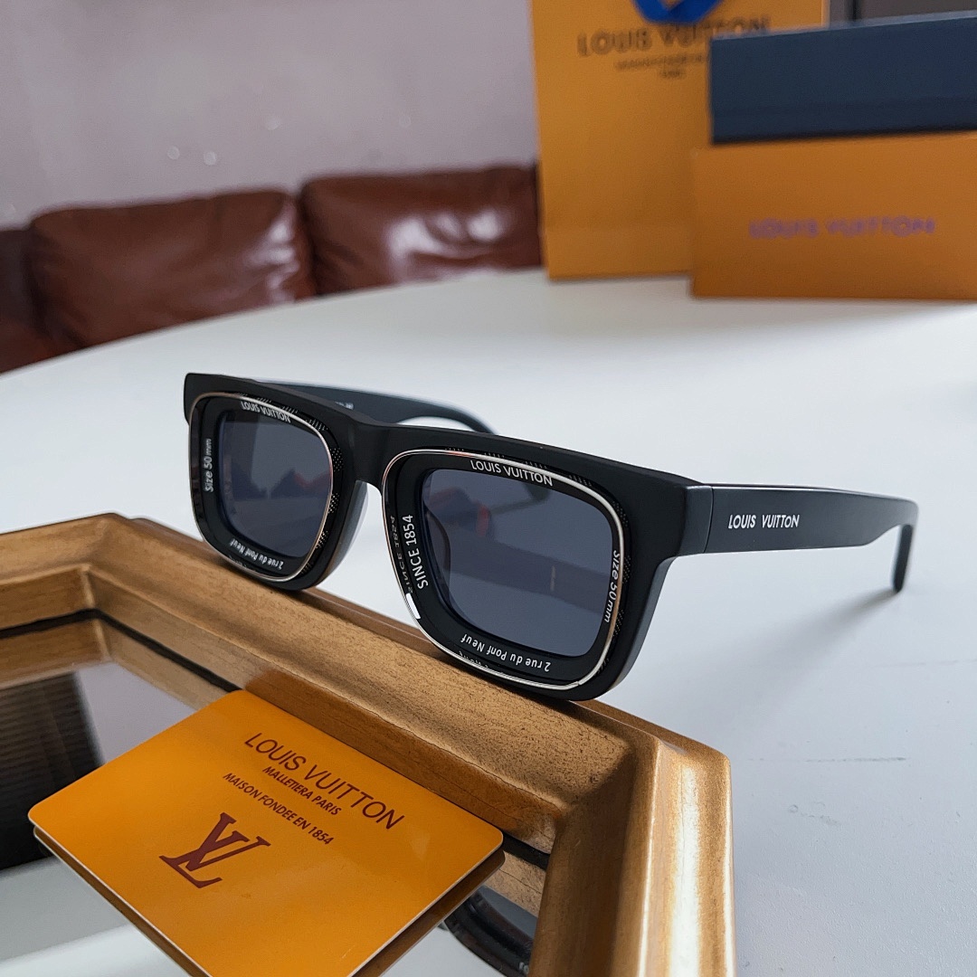 Other LOUIS VUITTONMODEL:Z2442V SIZE:51