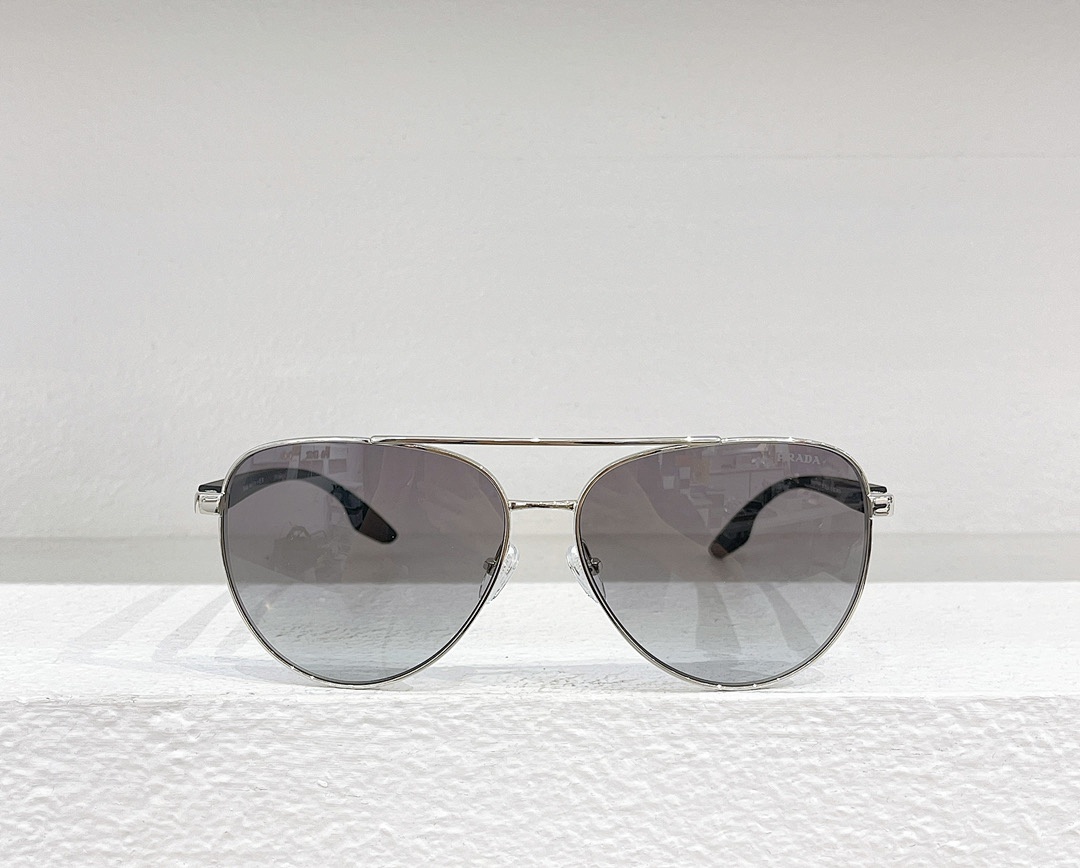 Prada MODEL:SPS 52W SIZE:61