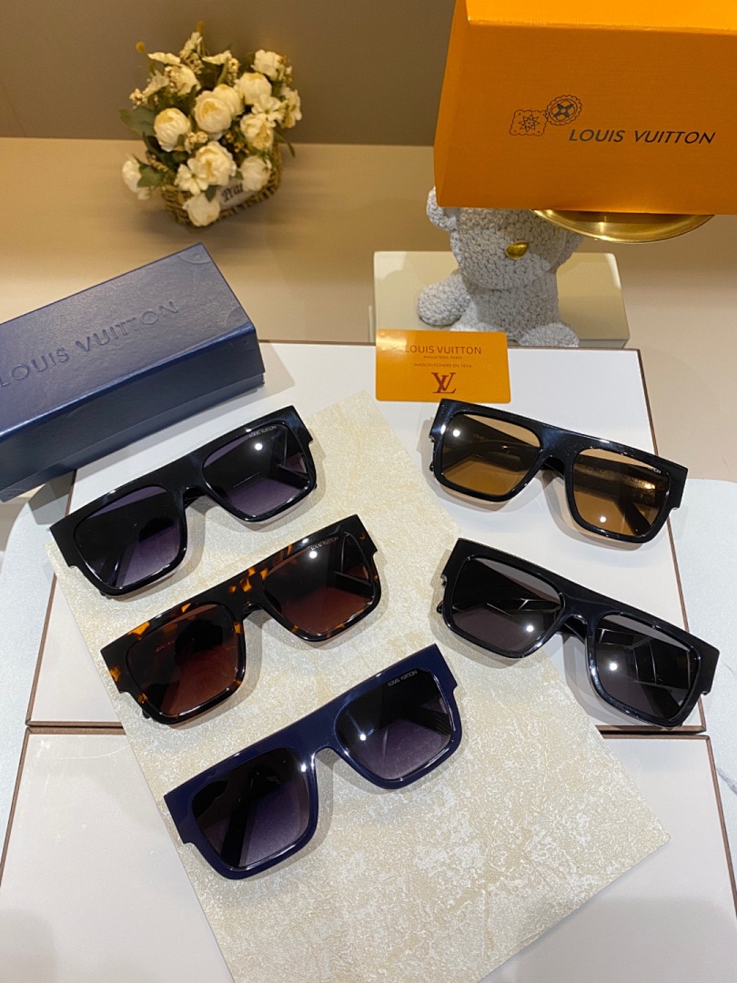 Other LOUIS VUITTONMODEL:Z2125E SIZE:54