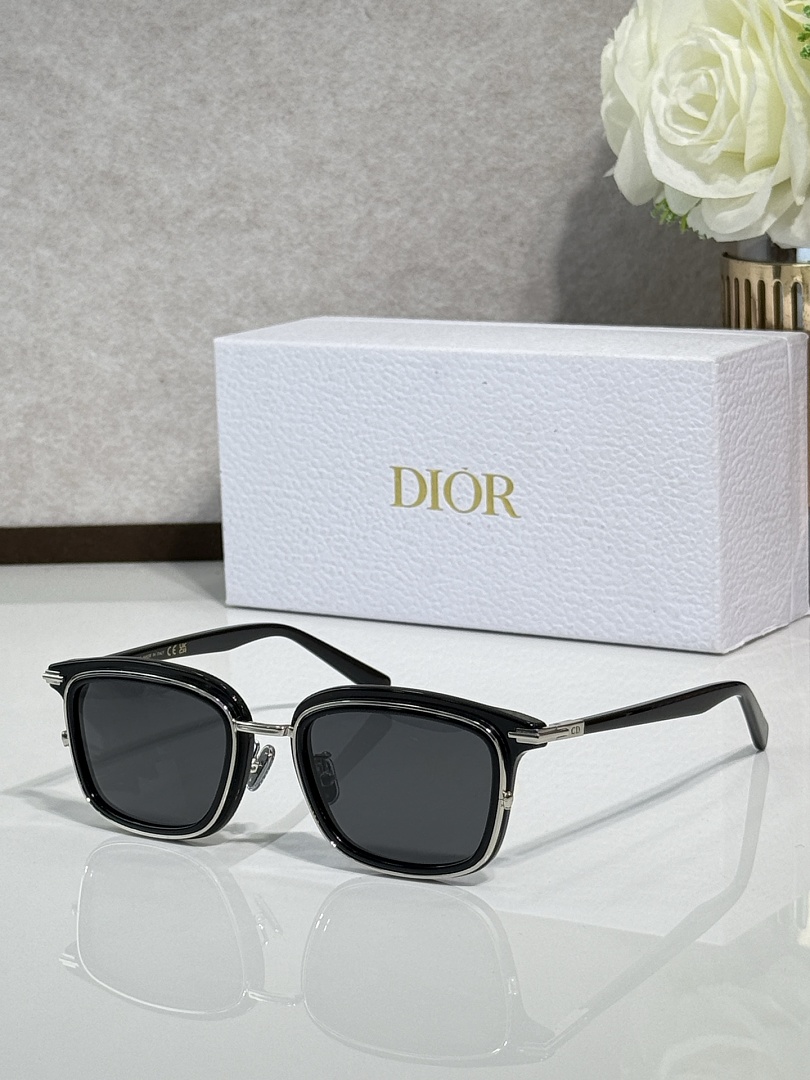Other DIORMODEL:DiorBlackSuit S18FSIZE:53