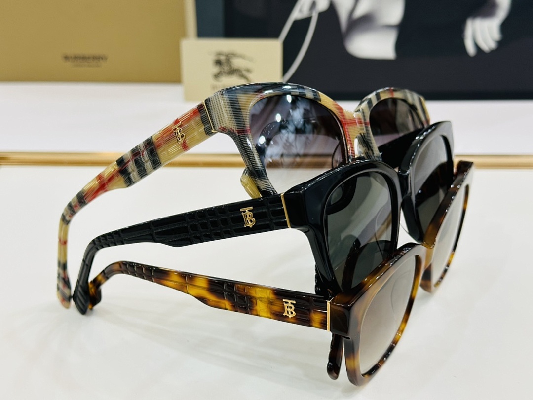Other BURBERRY BE4745 Size:55 - Image 5