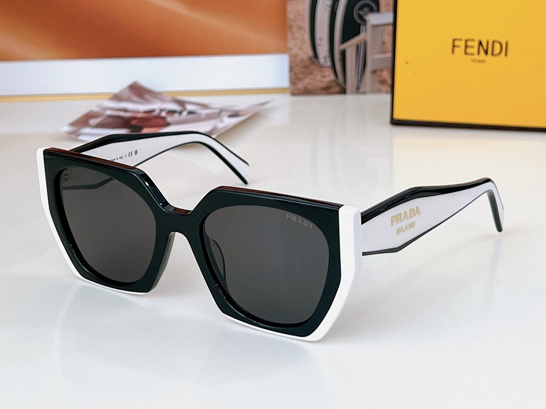 Prada MODEL:SPR 15WS Size54