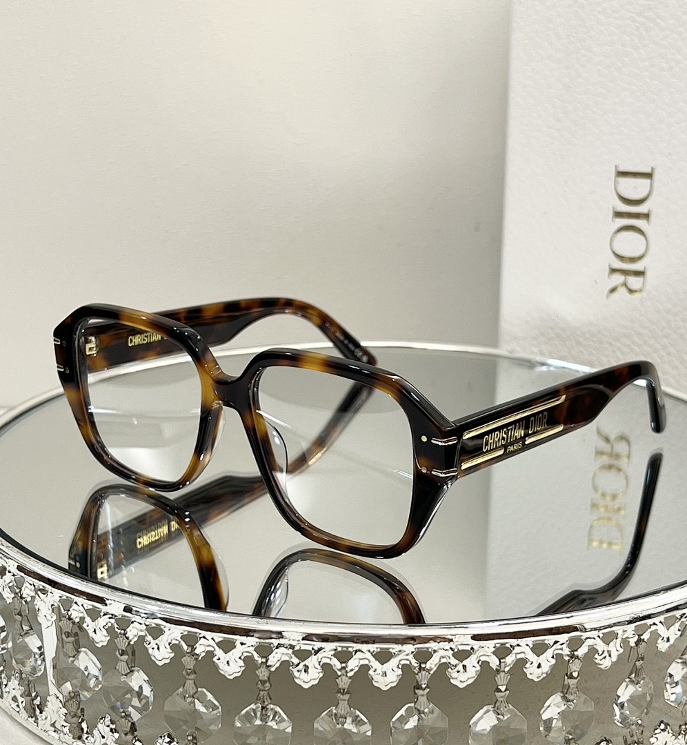 Other DIORMODEL:DioSignatureo S3ISIZE:55