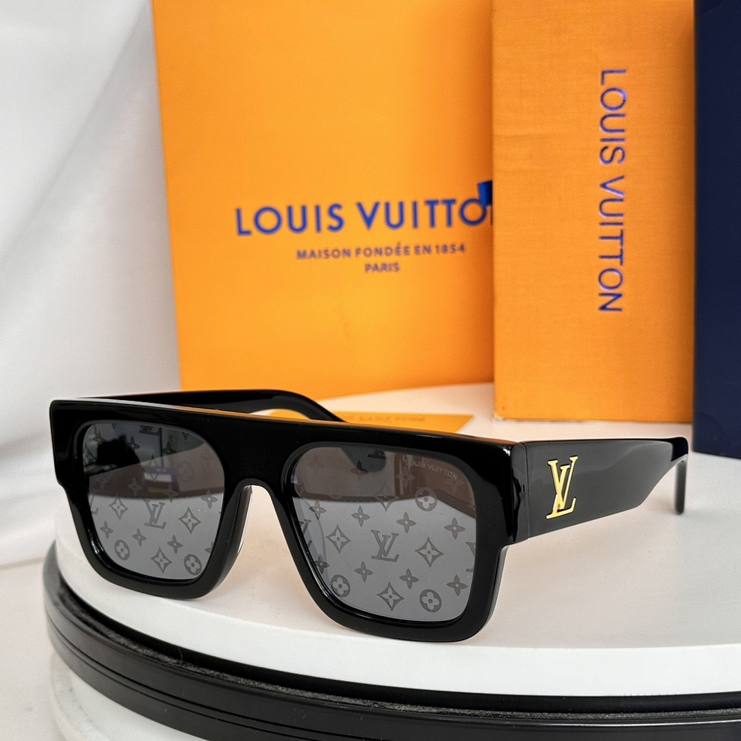 Other LOUIS VUITTONMODEL:Z2125E SIZE:54 20-145_440